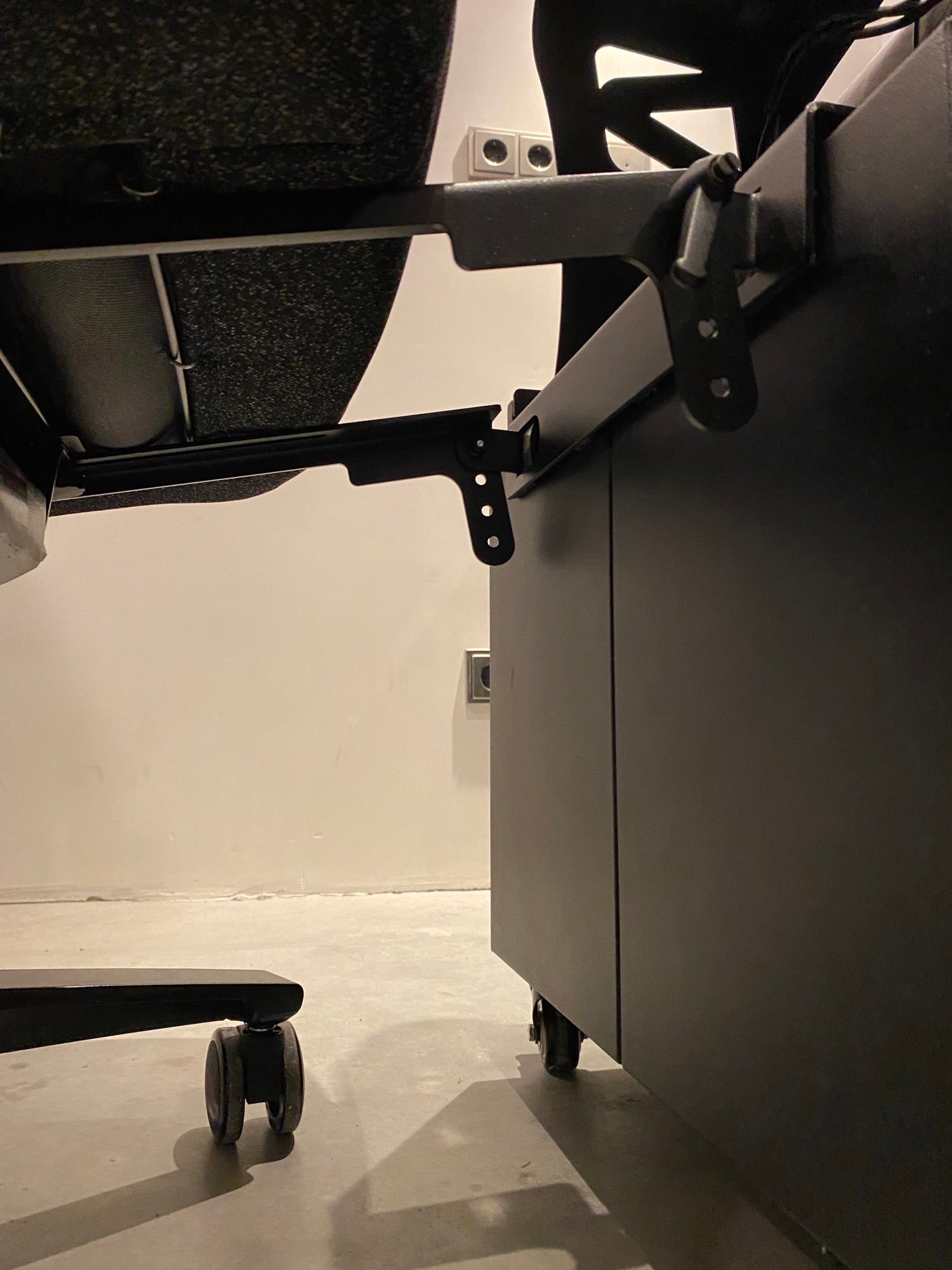 sim racing pedal mount for office chair Desk chair mount – Coffeeracers